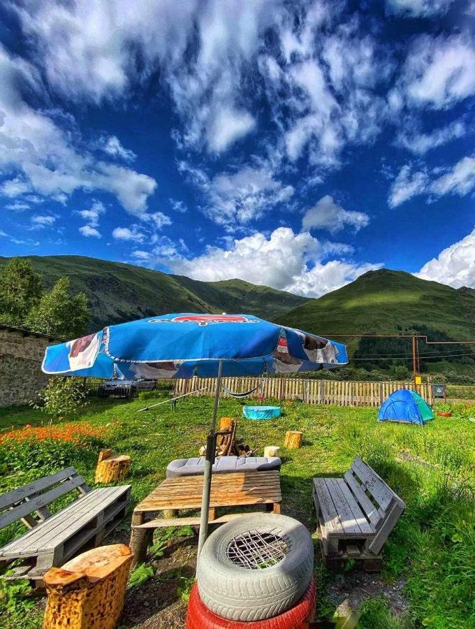 Warm House Pensionat Kazbegi Exteriör bild